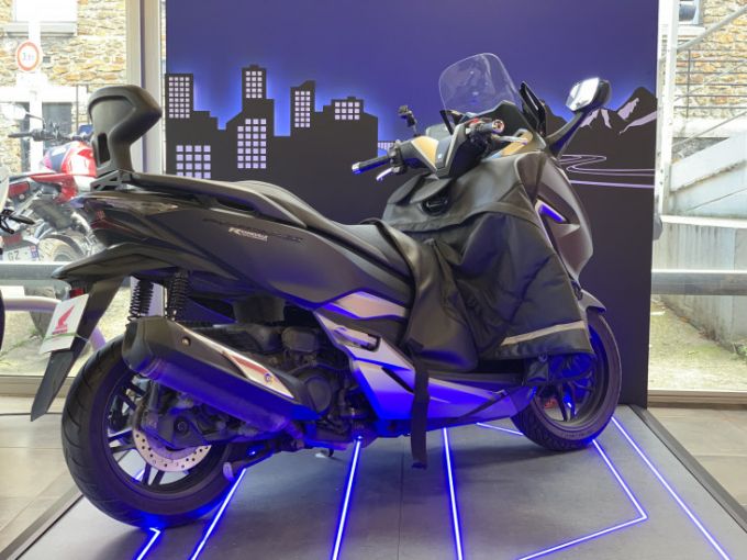 HONDA FORZA 300 ABS 4