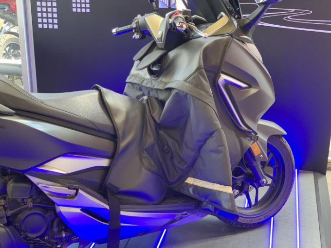 HONDA FORZA 300 ABS 4