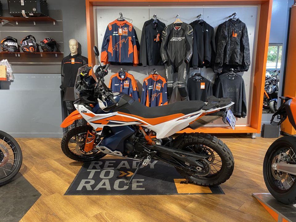 KTM 890 ADVENTURE R 4