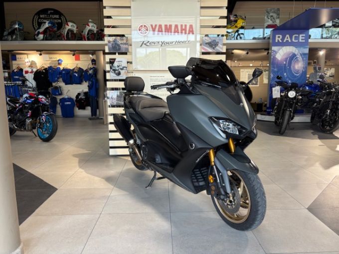 YAMAHA XP T-MAX 560 TECH MAX KAMO OHLINS 141€/MOIS* GTIE 12 MOIS +DE 5750€ D'EQUIPEMENT 4