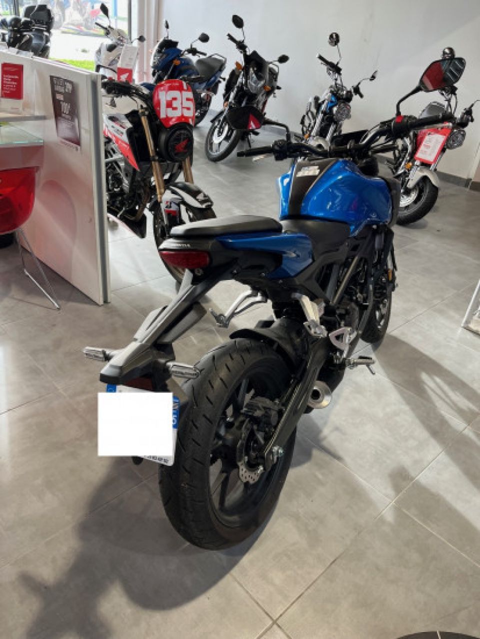 HONDA CB125R 4