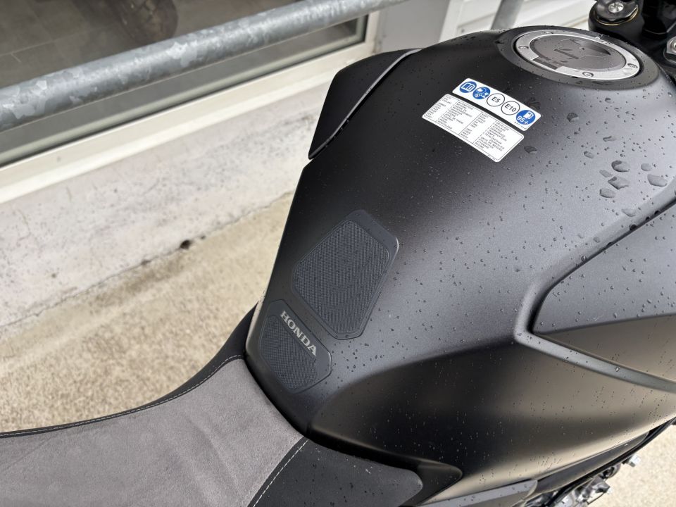 HONDA CB 1000 Hornet 4