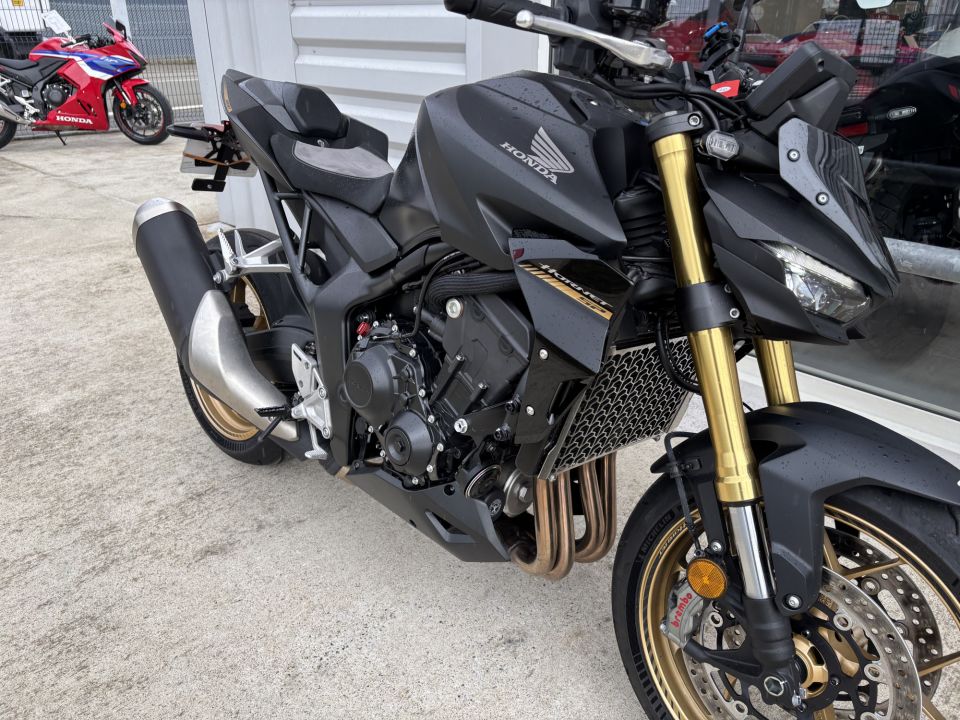 HONDA CB 1000 Hornet 4