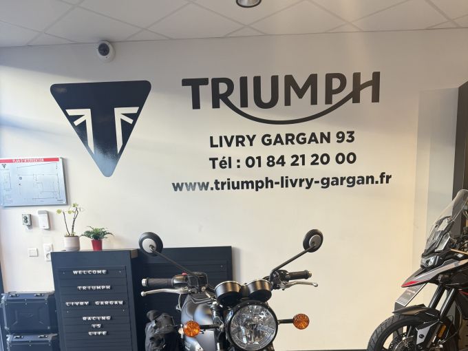 TRIUMPH Bonneville T120 Black 4