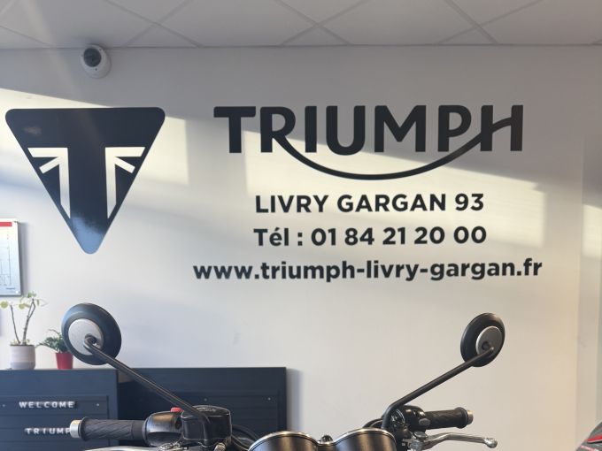 TRIUMPH Bonneville T120 Black 4
