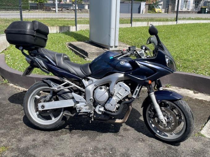 YAMAHA FZ6 600 FAZER S2 4