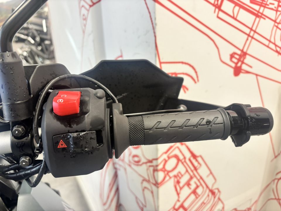 SUZUKI DL V-STROM 800DE 4