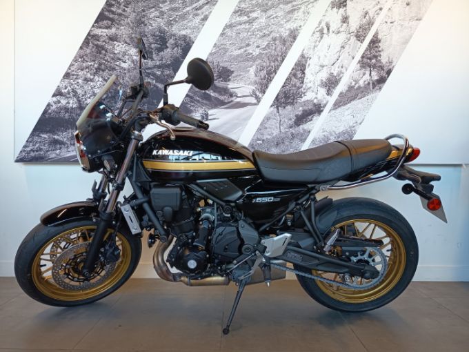 KAWASAKI Z 650 RS 4