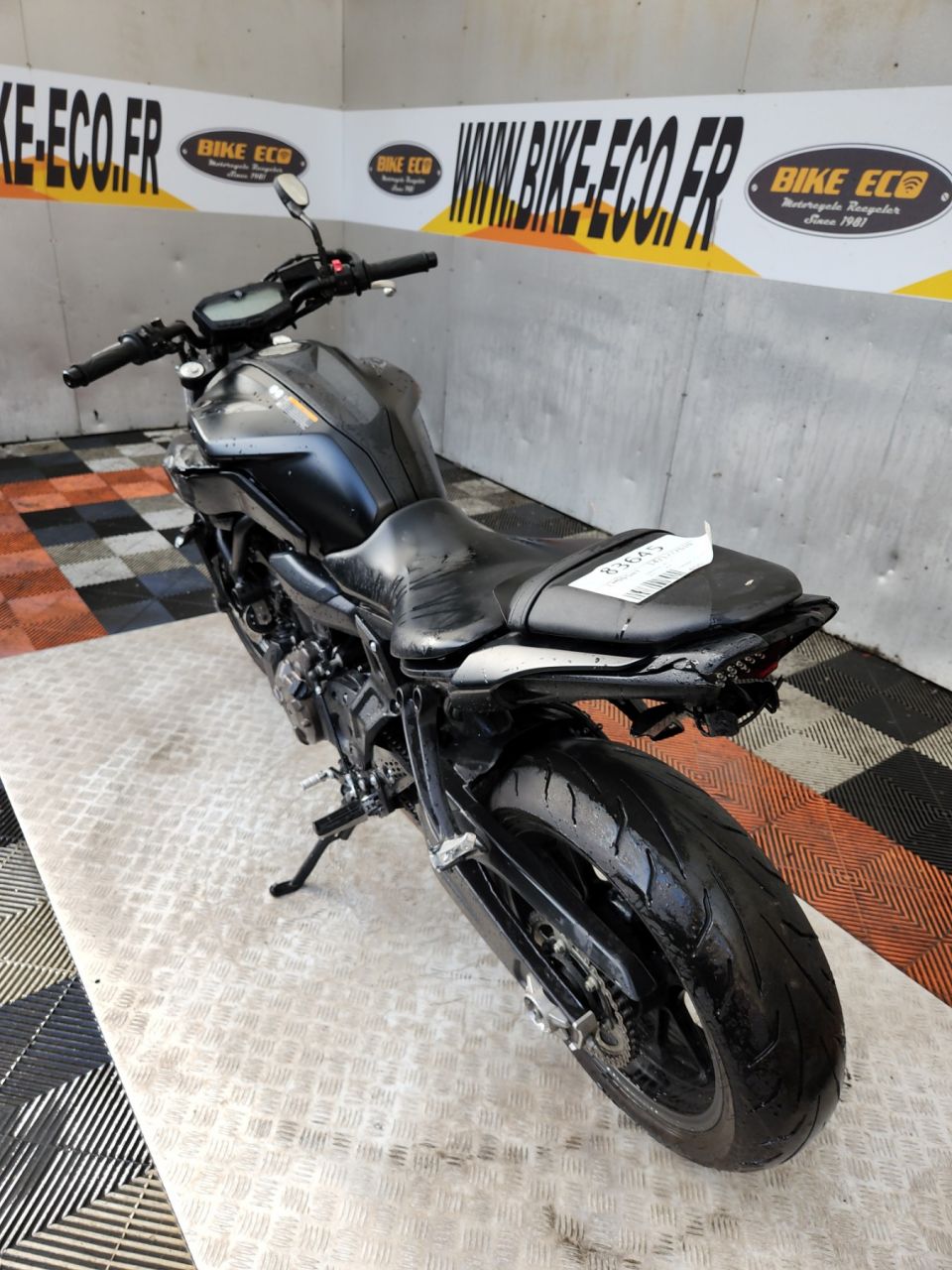 YAMAHA MT-07 4