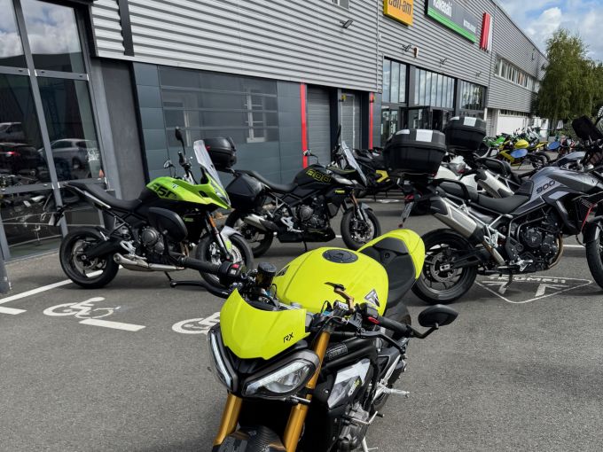 TRIUMPH Speed Triple 1200 RX 4