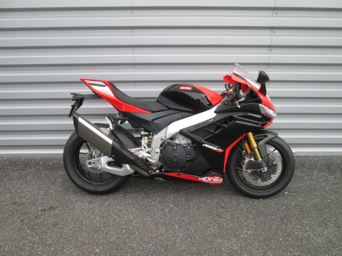 APRILIA RSV4 1100 FACTORY 4