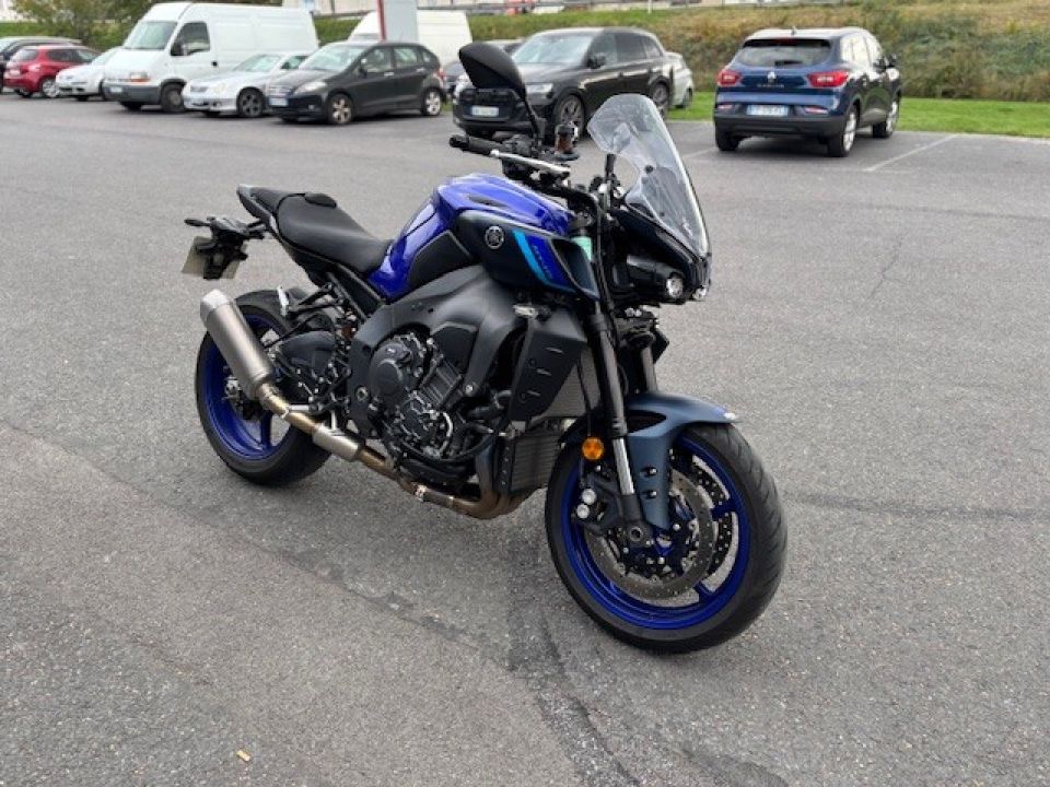YAMAHA MT-10 4