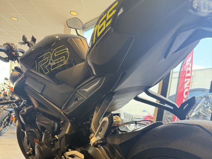 TRIUMPH STREET TRIPLE 765 RS 4