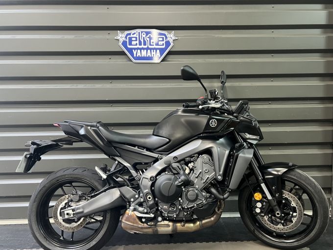 YAMAHA MT-09  Y-AMT 4