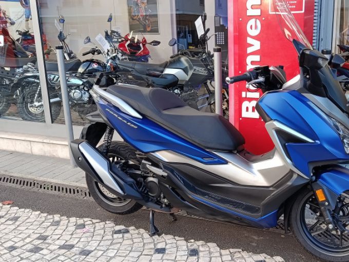 HONDA FORZA 350 4