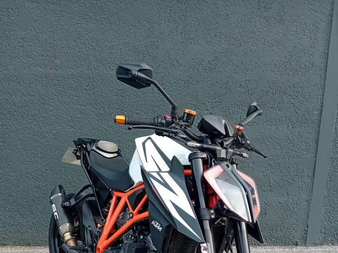 KTM 1290 SUPER DUKE R 4