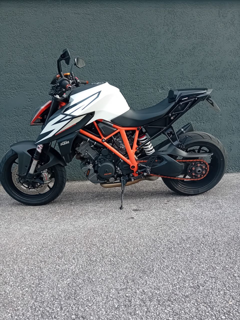 KTM 1290 SUPER DUKE R 4