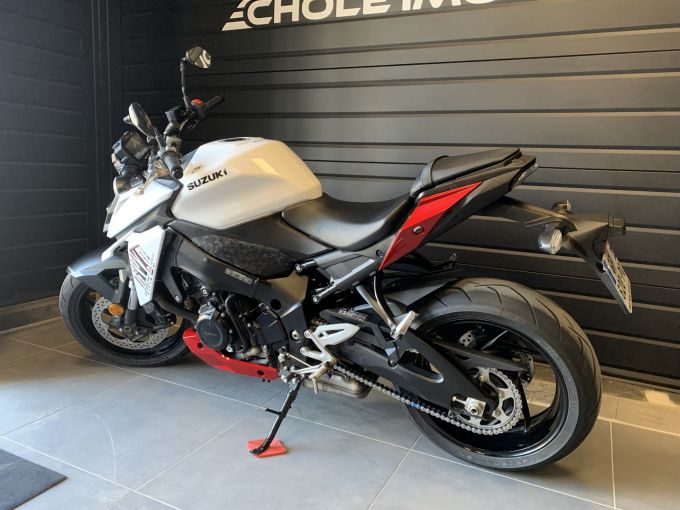 SUZUKI GSX-S 950 4