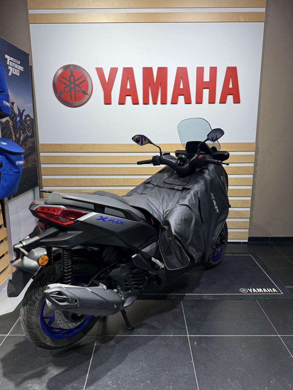 YAMAHA XMAX 125 4