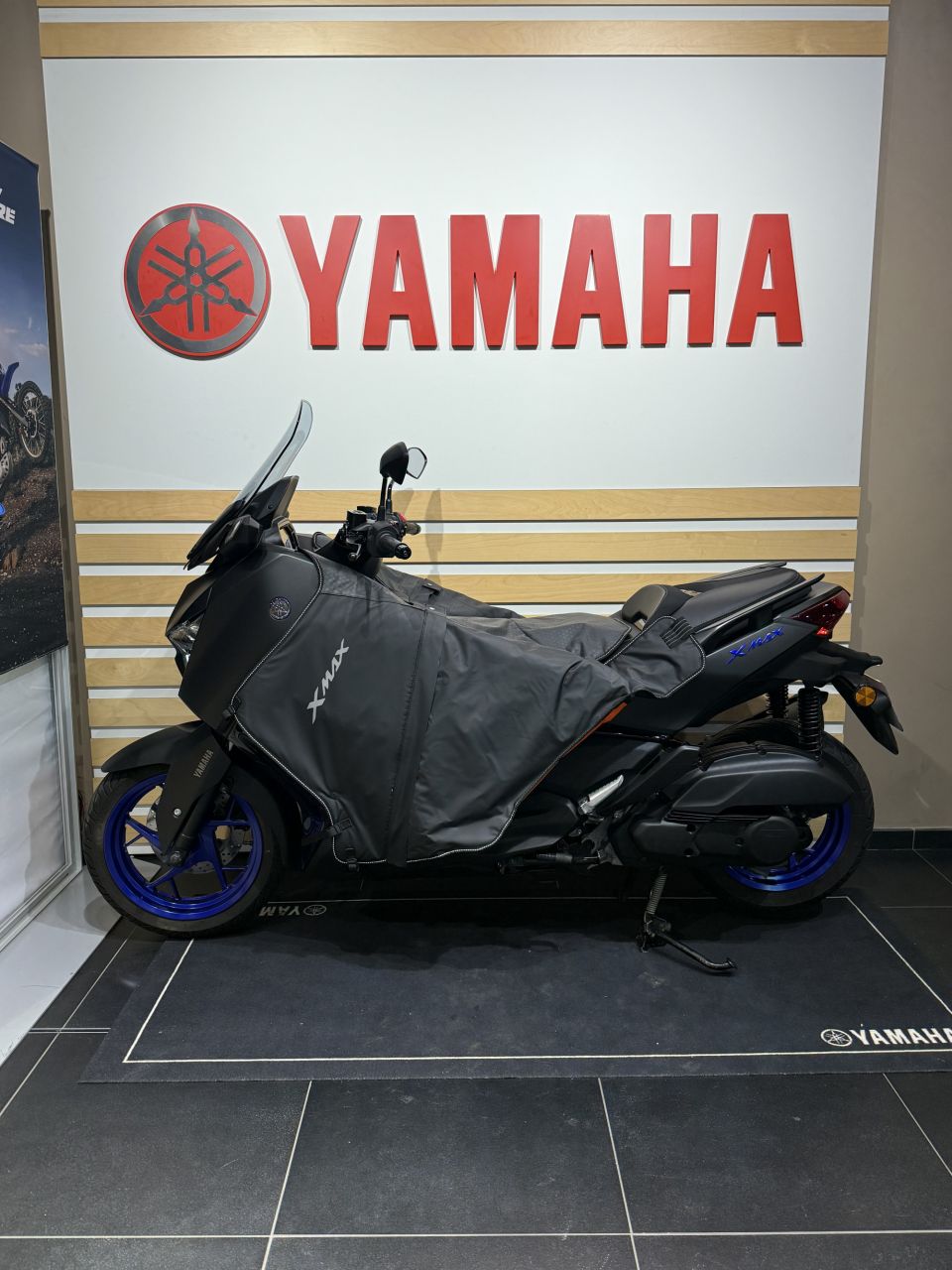 YAMAHA XMAX 125 4