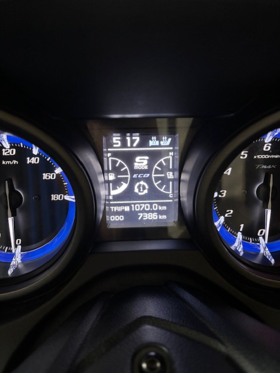 YAMAHA XP T-MAX 560 TECH MAX 4