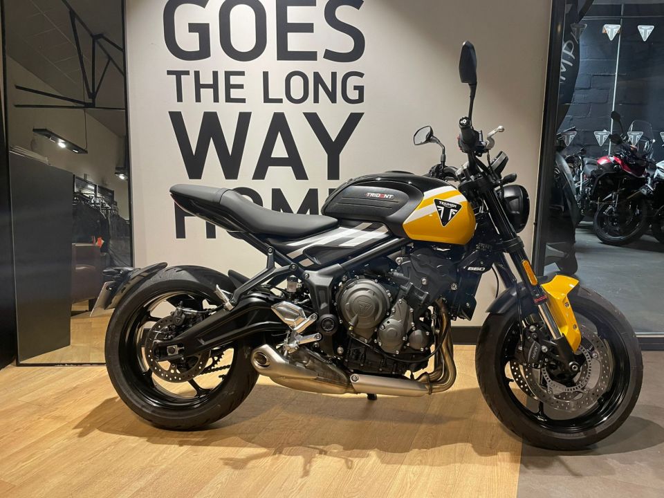 TRIUMPH TRIDENT 660 4