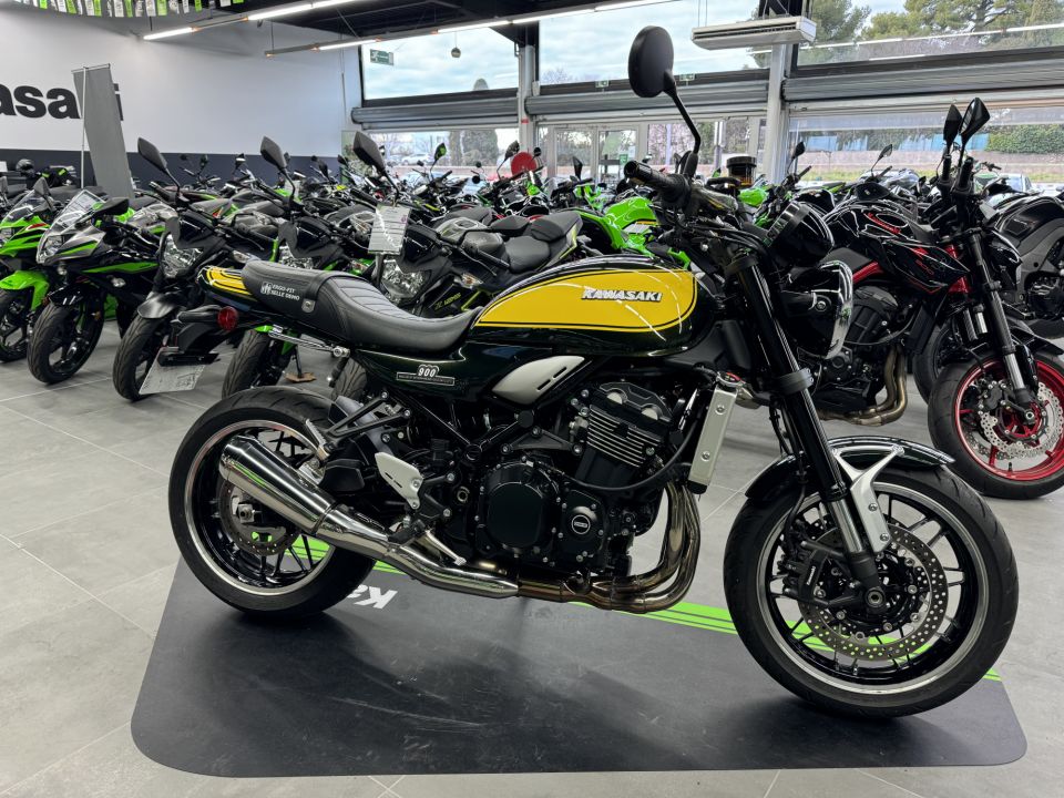 KAWASAKI Z 900 RS 4