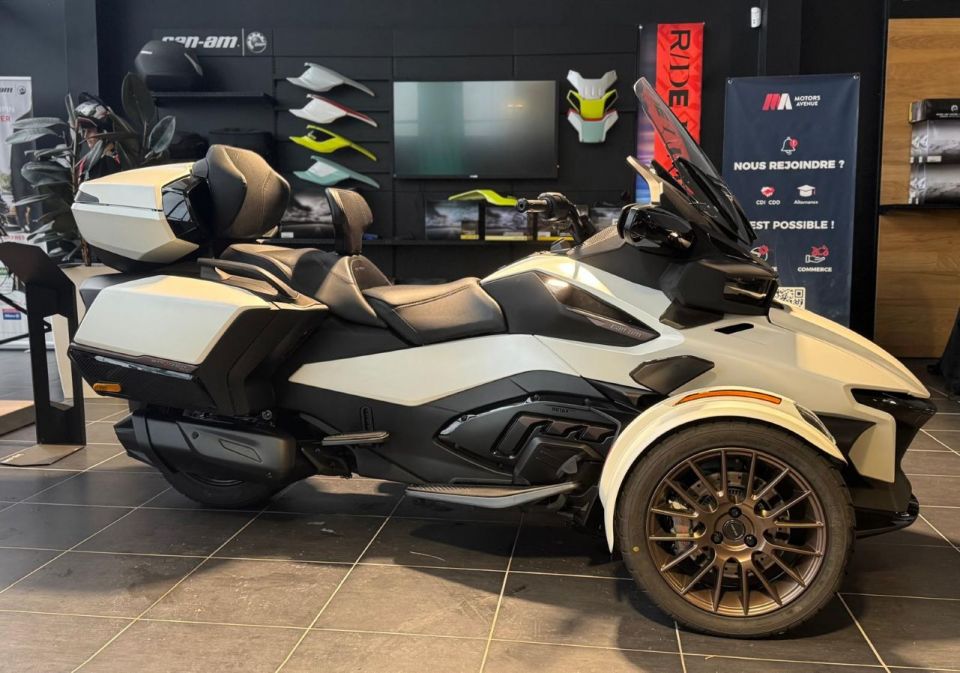 CAN-AM SPYDER RT-S 4