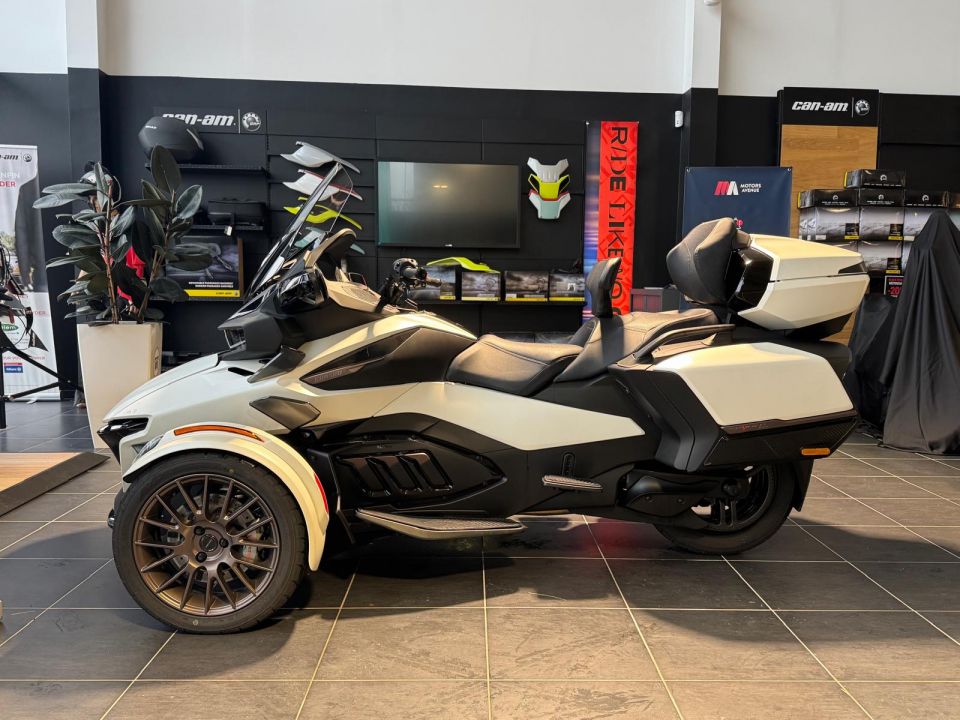 CAN-AM SPYDER RT-S 4