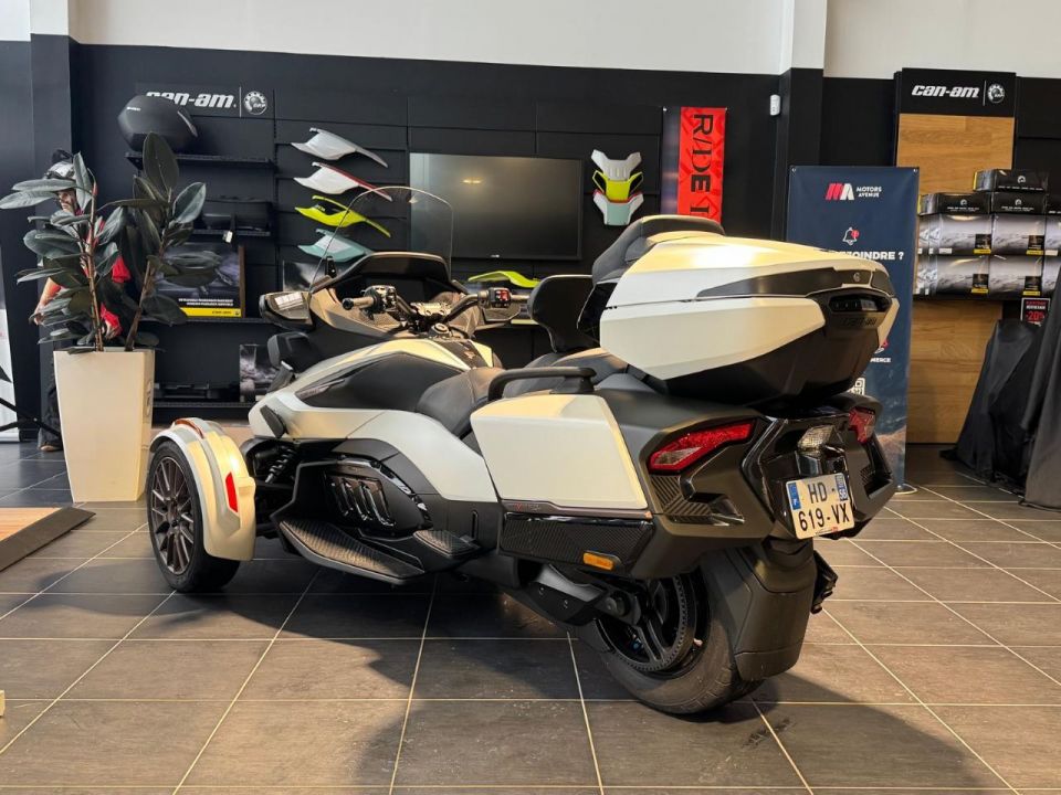 CAN-AM SPYDER RT-S 4