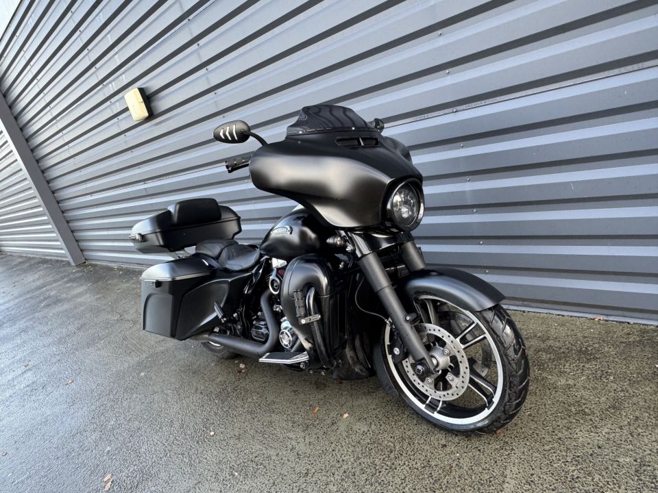 HARLEY-DAVIDSON TOURING STREET GLIDE 1690 BAGGER 4