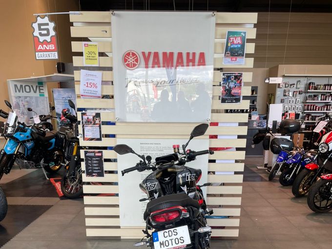 YAMAHA MT-10 4