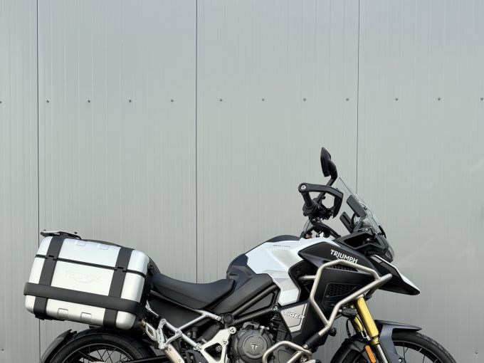 TRIUMPH TIGER 1200 RALLY EXPLORER 4