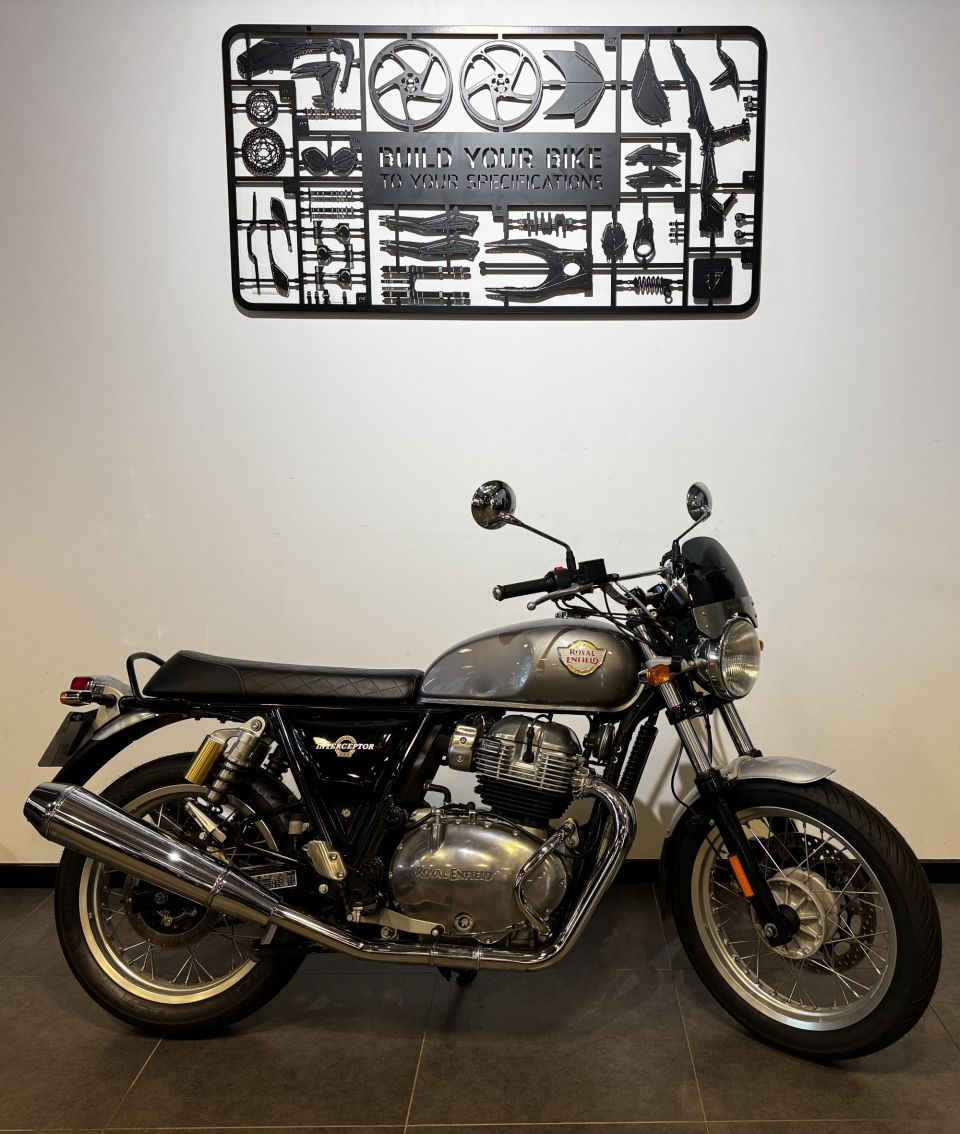 ROYAL ENFIELD INTERCEPTOR 4