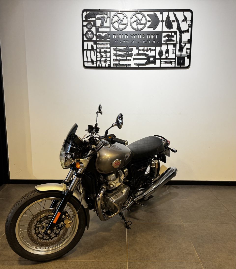 ROYAL ENFIELD INTERCEPTOR 4