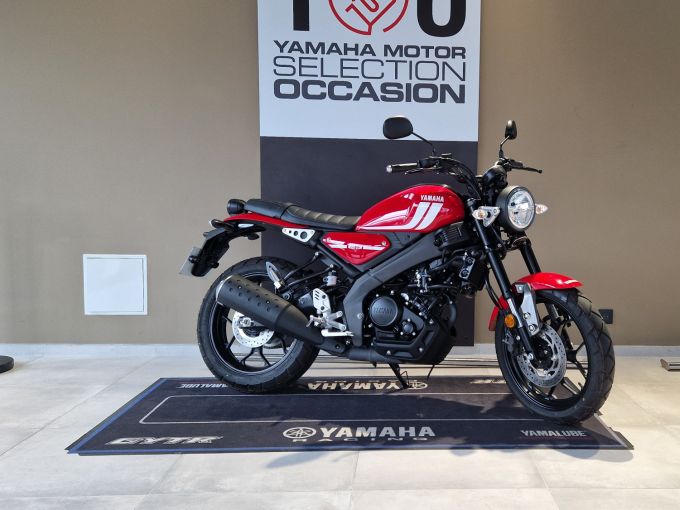 YAMAHA XSR 125 4