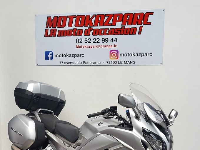YAMAHA FJR 1300 ABS 4