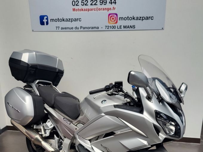 YAMAHA FJR 1300 ABS 4