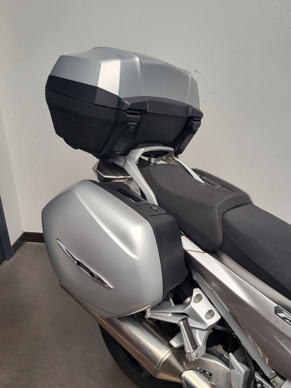 YAMAHA FJR 1300 ABS 4
