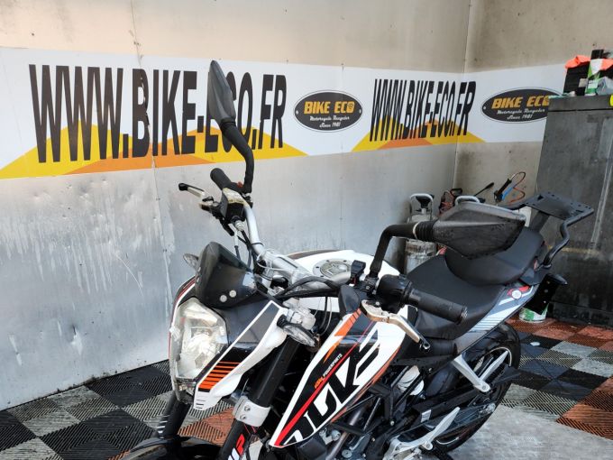 KTM 125 DUKE 4