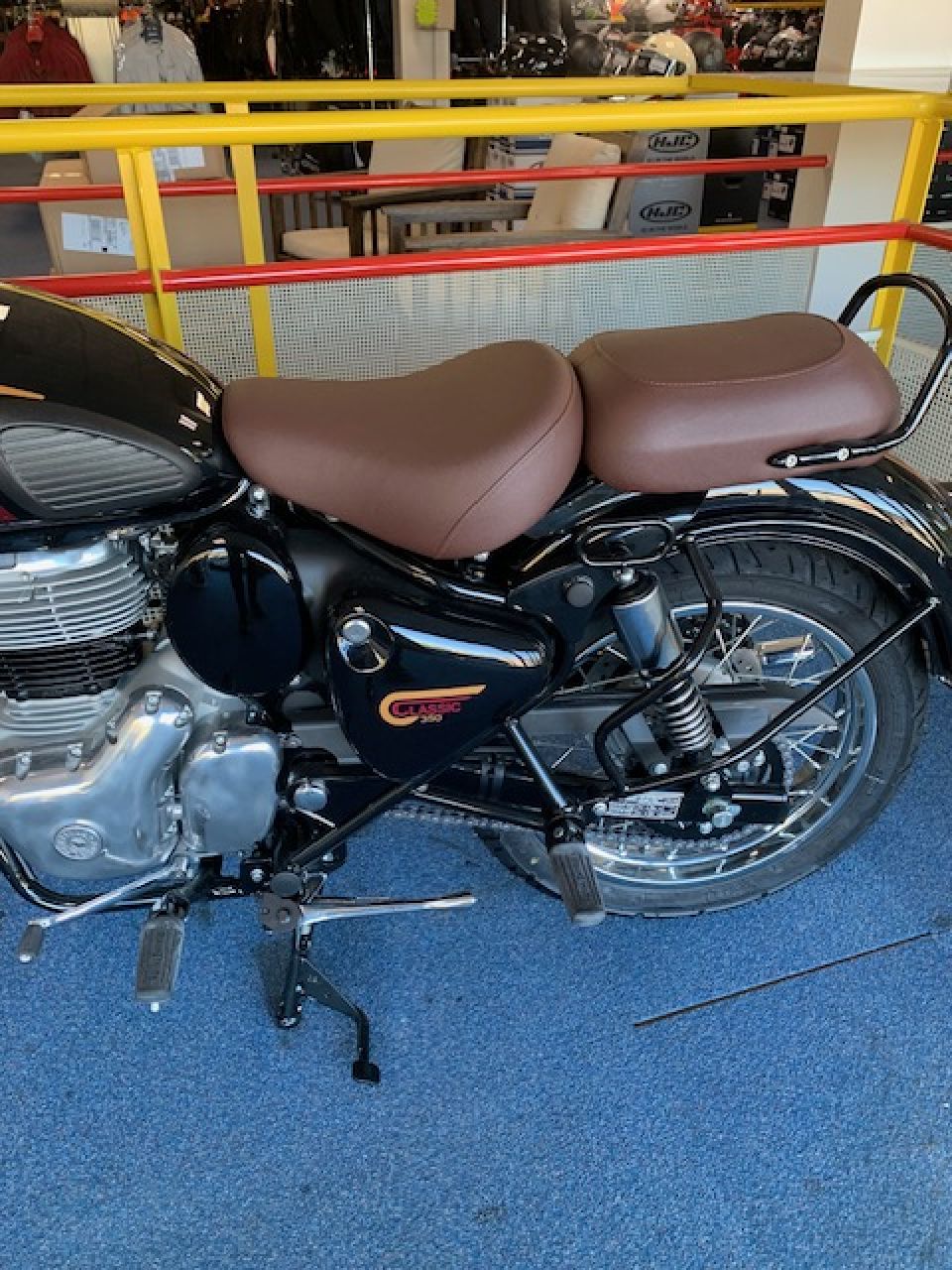 ROYAL ENFIELD CLASSIC 350 CHROME 4
