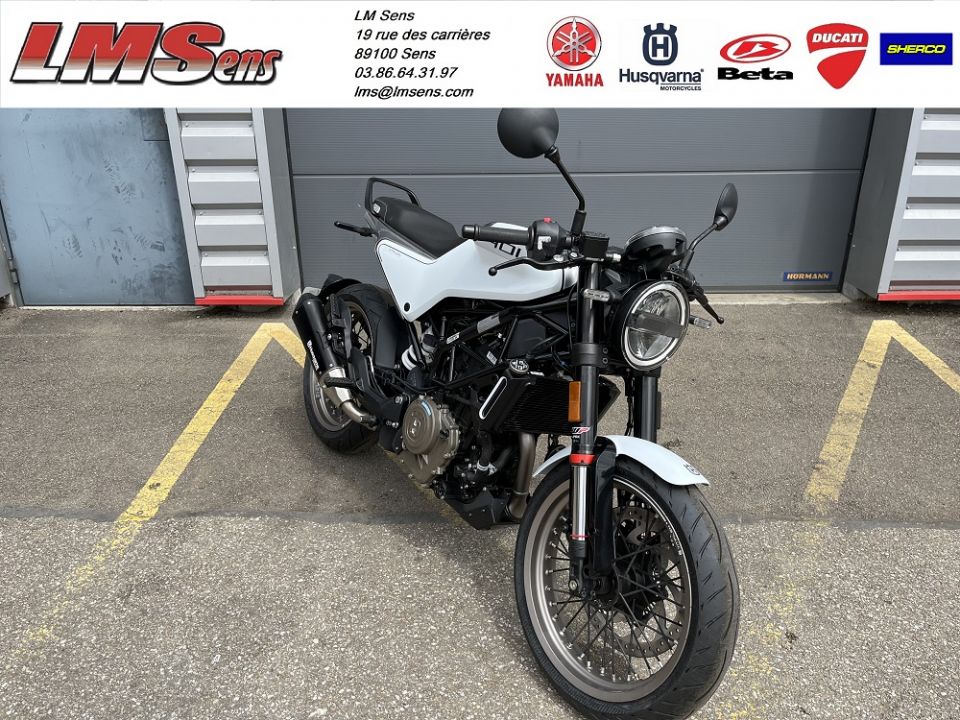 HUSQVARNA VITPILEN 401 4