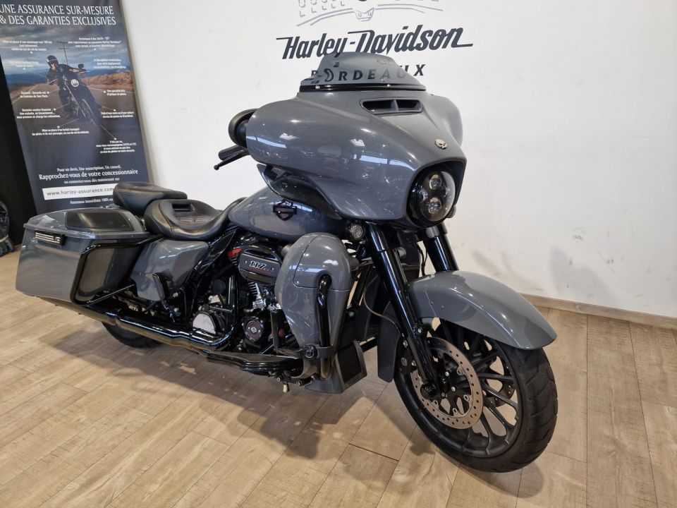 HARLEY-DAVIDSON TOURING STREET GLIDE 1868 CVO 4