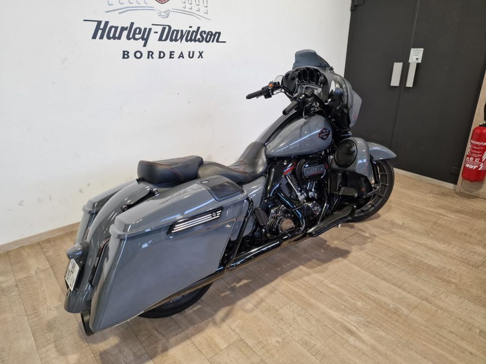 HARLEY-DAVIDSON TOURING STREET GLIDE 1868 CVO 4
