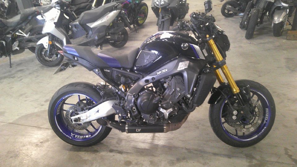 YAMAHA MT-09 SP 4