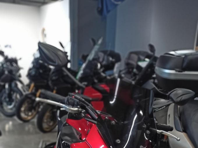 SUZUKI GSX-S 1000 F 4