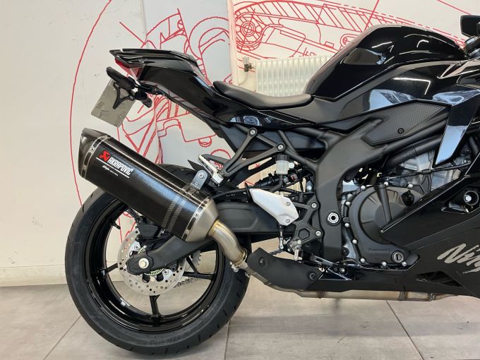 KAWASAKI Ninja ZX-4R 4
