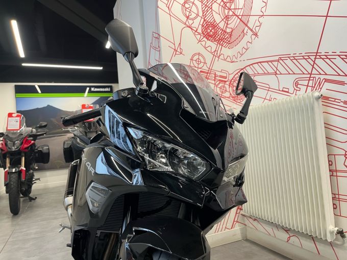KAWASAKI Ninja ZX-4R 4