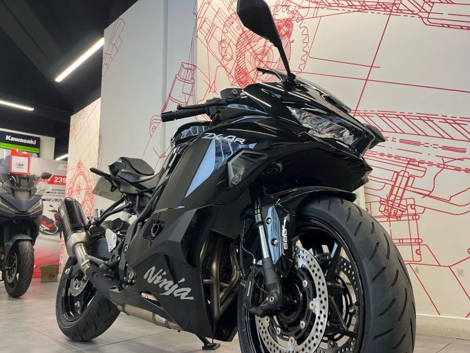 KAWASAKI Ninja ZX-4R 4