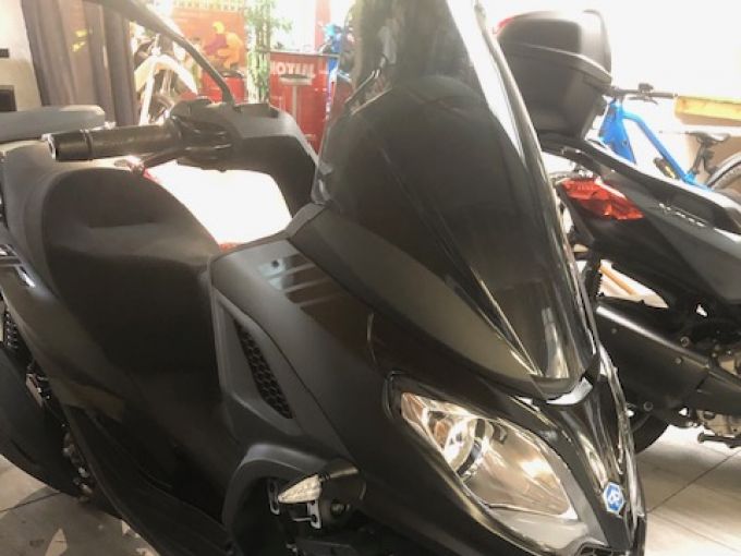 PIAGGIO MP3 300 HPE ABS ASR 4